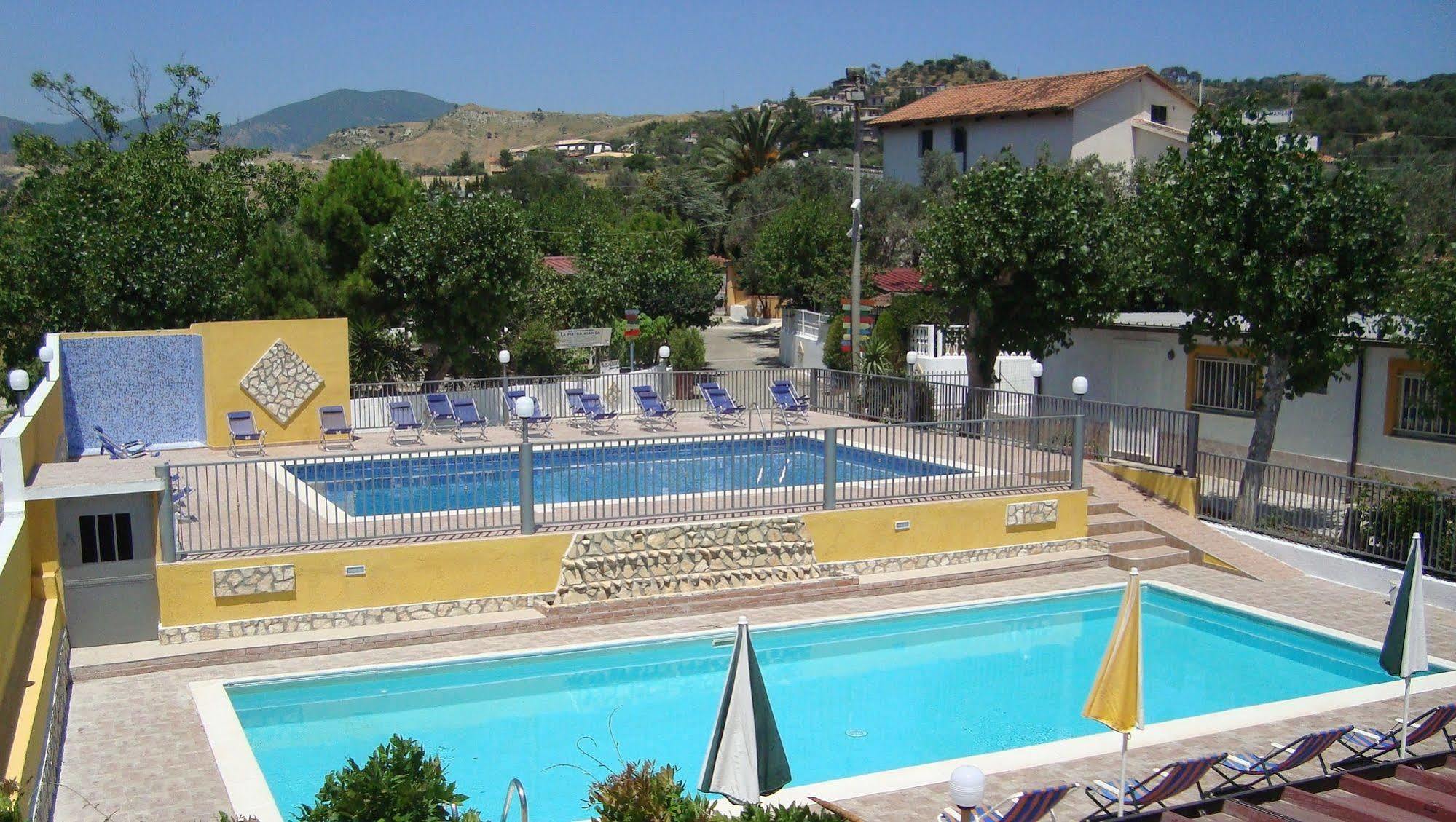 Hotel La Pietra Bianca Marina di Gioiosa Ionica Exterior foto